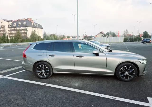 VOLVO V60 D3 Momentum Pro