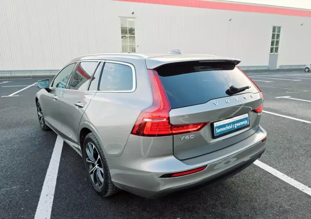 VOLVO V60 D3 Momentum Pro