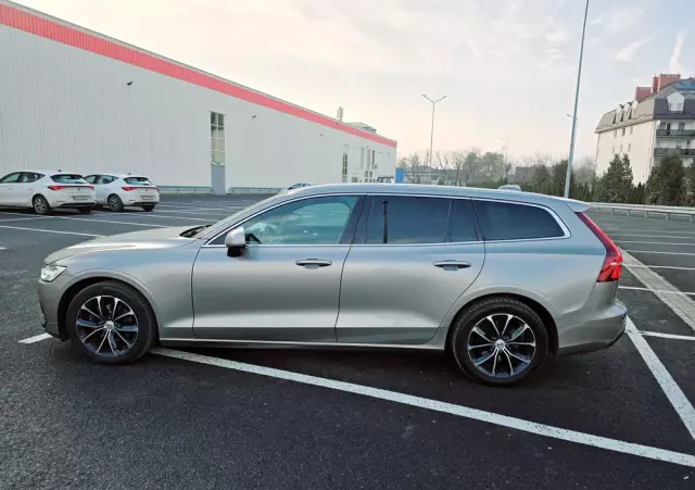 VOLVO V60 D3 Momentum Pro