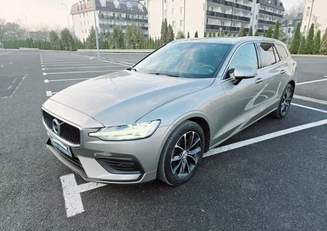 VOLVO V60 D3 Momentum Pro