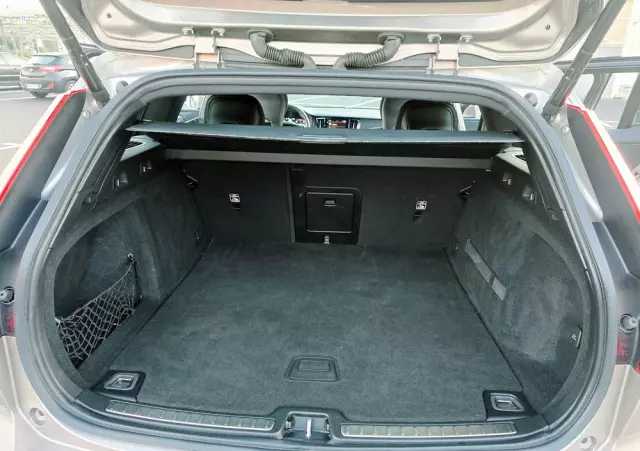 VOLVO V60 D3 Momentum Pro