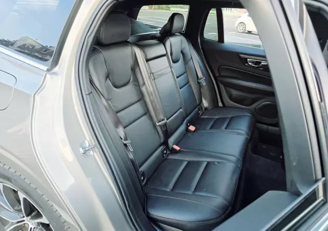 VOLVO V60 D3 Momentum Pro