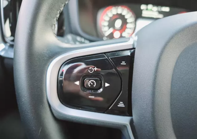 VOLVO V60 D3 Momentum Pro