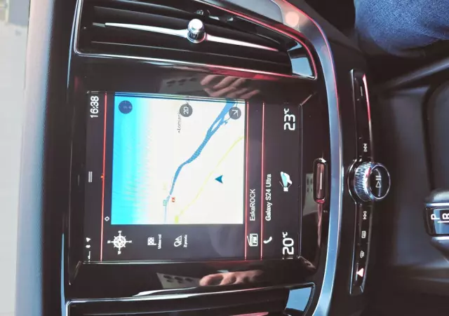 VOLVO V60 D3 Momentum Pro