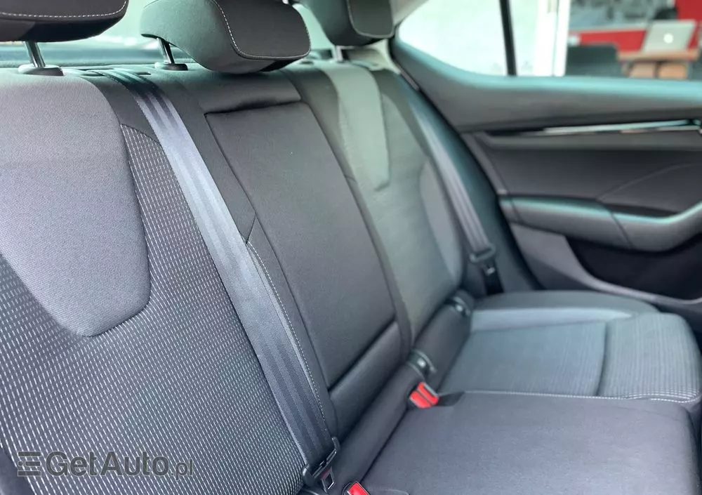 SKODA Octavia 1.0 TSI Ambition