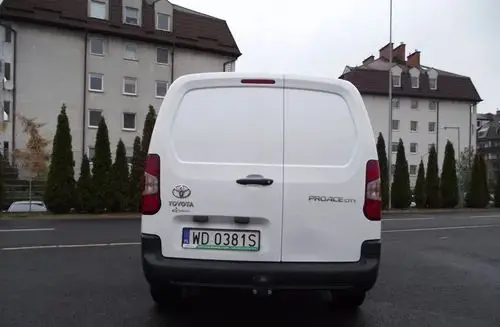 TOYOTA Proace City 