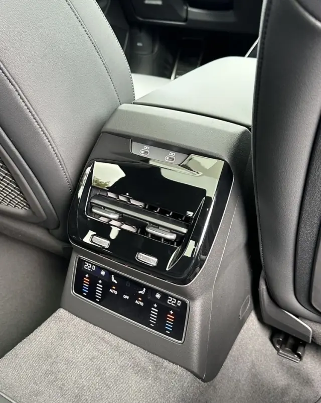 AUDI A6 Limousine 