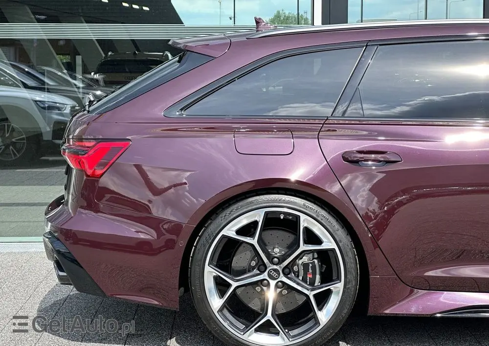 AUDI RS6 Avant 