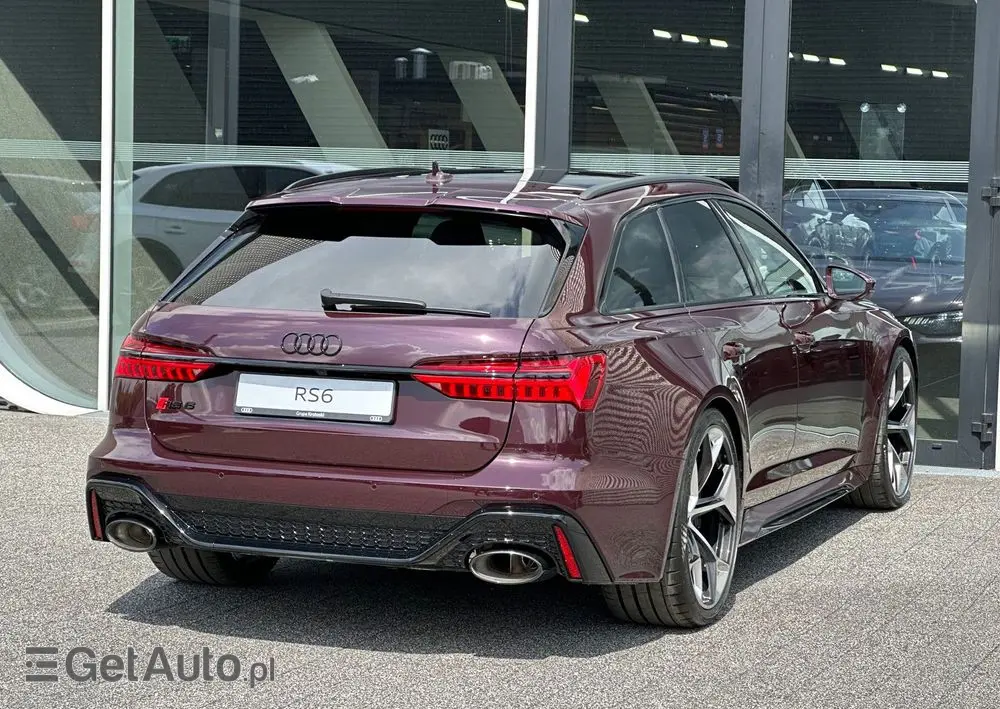 AUDI RS6 Avant 