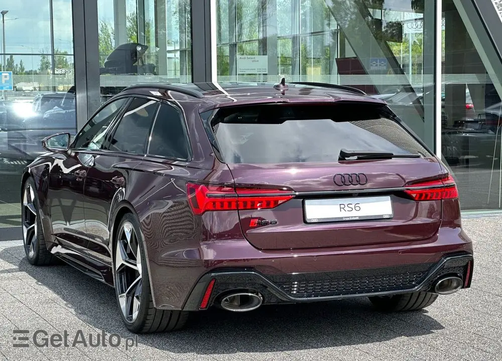 AUDI RS6 Avant 