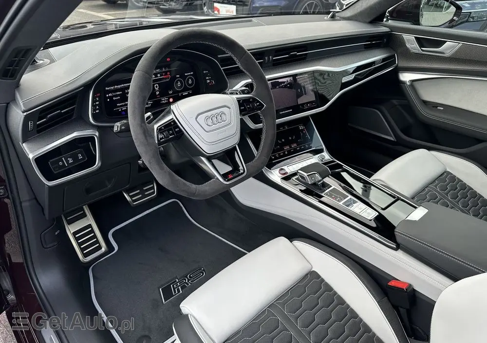 AUDI RS6 Avant 