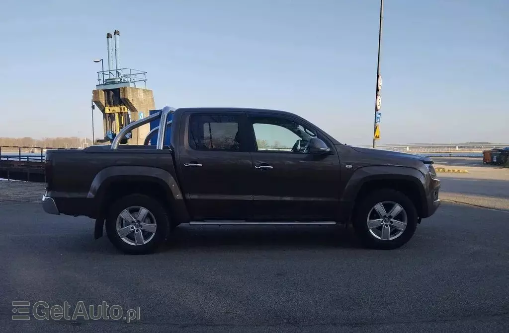 VOLKSWAGEN Amarok 