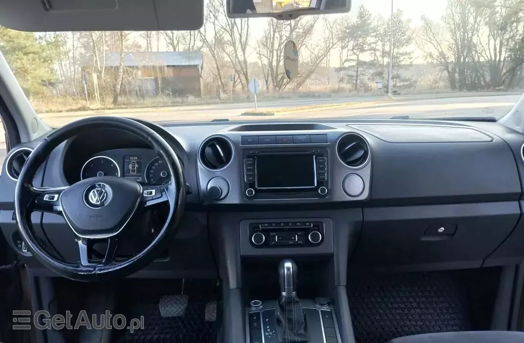 VOLKSWAGEN Amarok 