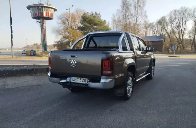 VOLKSWAGEN Amarok 