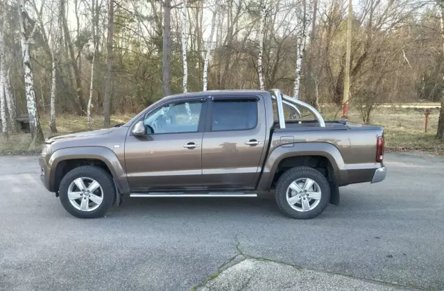 VOLKSWAGEN Amarok 