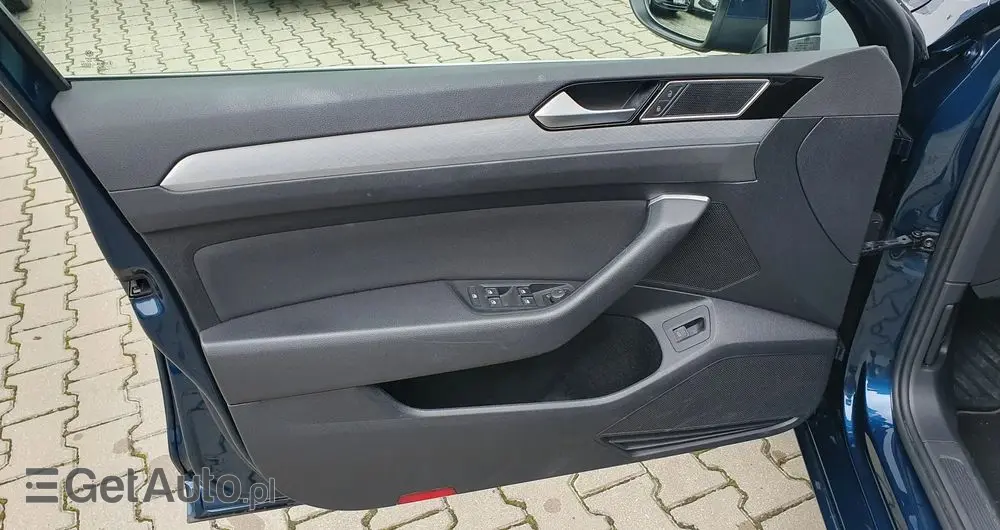 VOLKSWAGEN Passat 2.0 TSI Business DSG