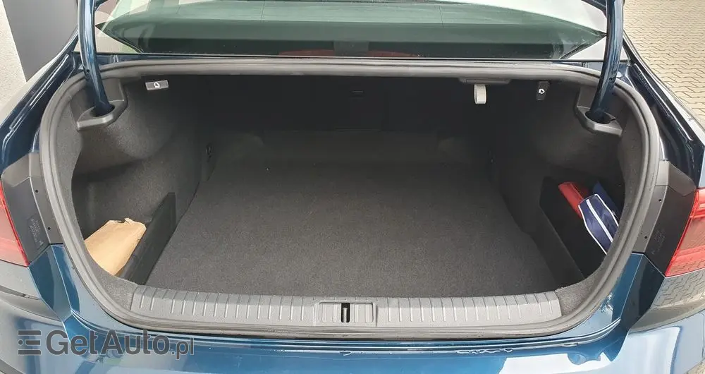 VOLKSWAGEN Passat 2.0 TSI Business DSG