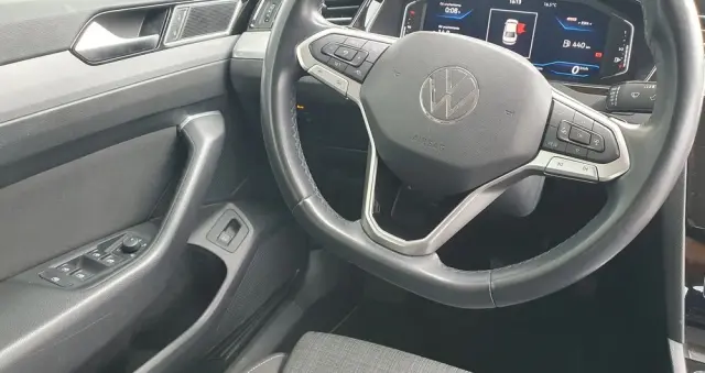 VOLKSWAGEN Passat 2.0 TSI Business DSG