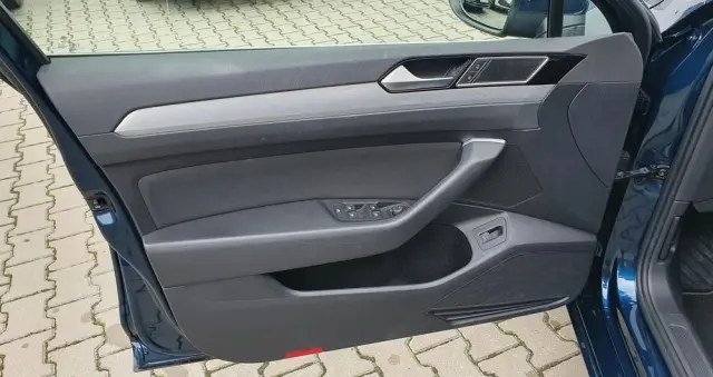 VOLKSWAGEN Passat 2.0 TSI Business DSG