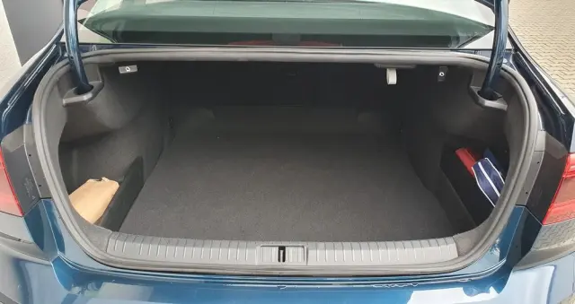 VOLKSWAGEN Passat 2.0 TSI Business DSG