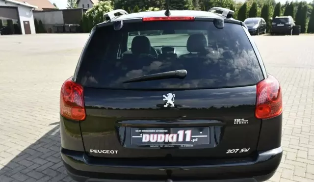 PEUGEOT 207 