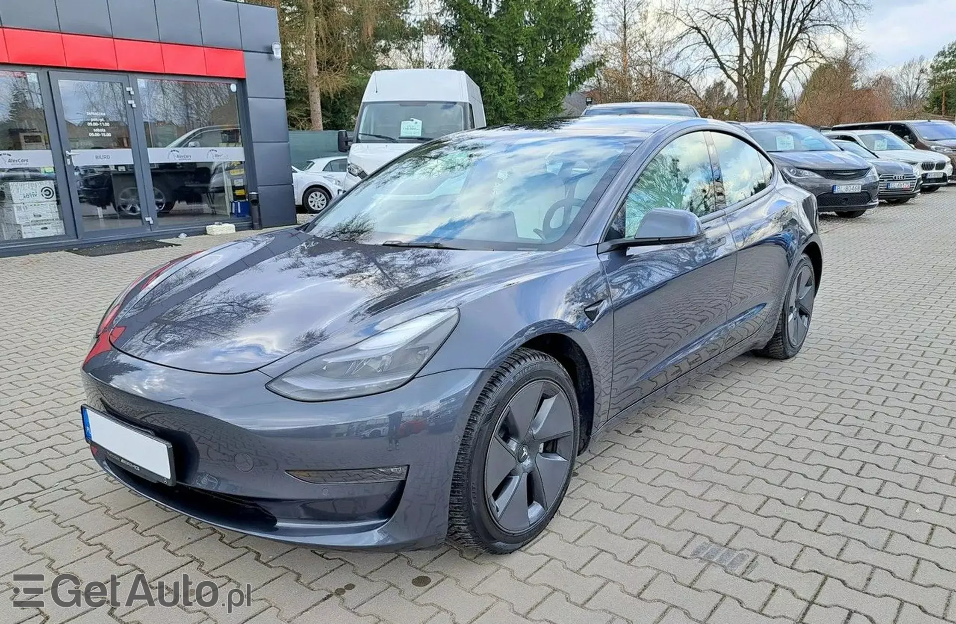 TESLA Model 3 
