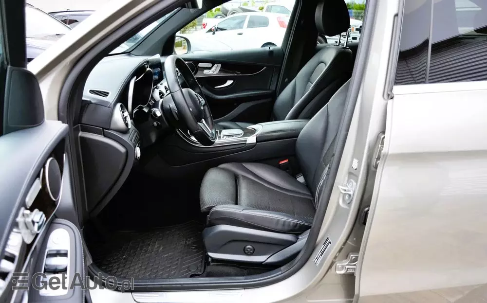 MERCEDES-BENZ GLC 300 de 4Matic 9G-TRONIC Exclusive
