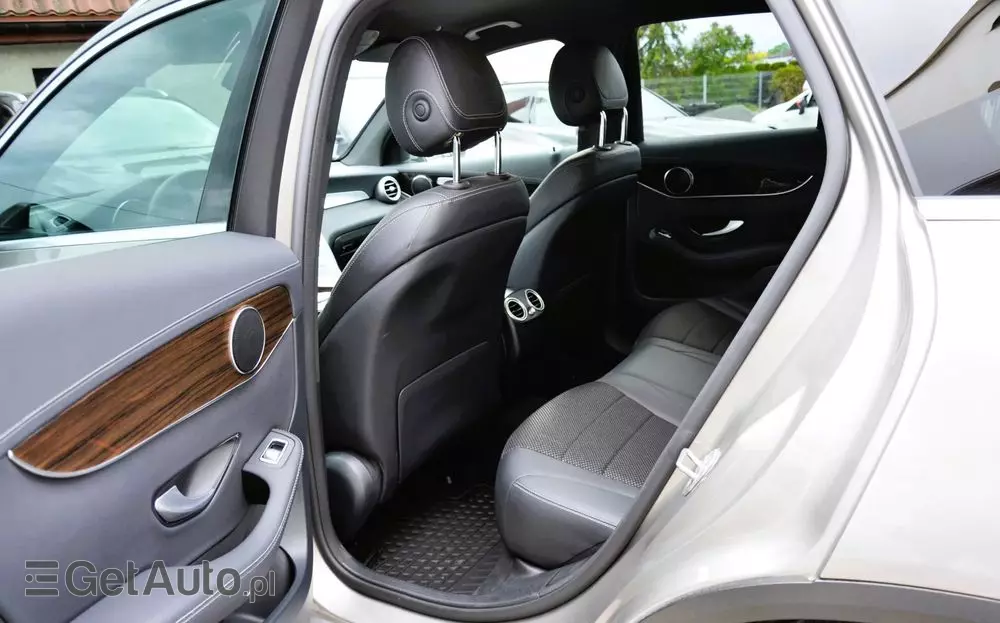 MERCEDES-BENZ GLC 300 de 4Matic 9G-TRONIC Exclusive