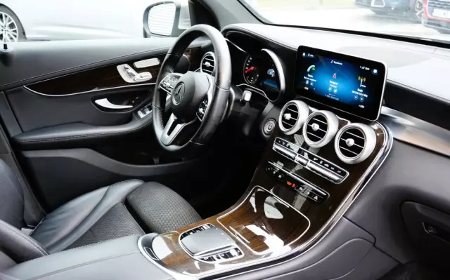 MERCEDES-BENZ GLC 300 de 4Matic 9G-TRONIC Exclusive