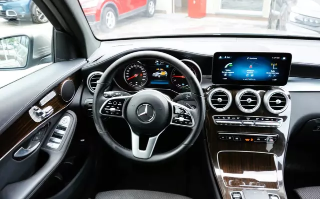 MERCEDES-BENZ GLC 300 de 4Matic 9G-TRONIC Exclusive