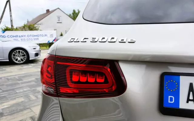 MERCEDES-BENZ GLC 300 de 4Matic 9G-TRONIC Exclusive
