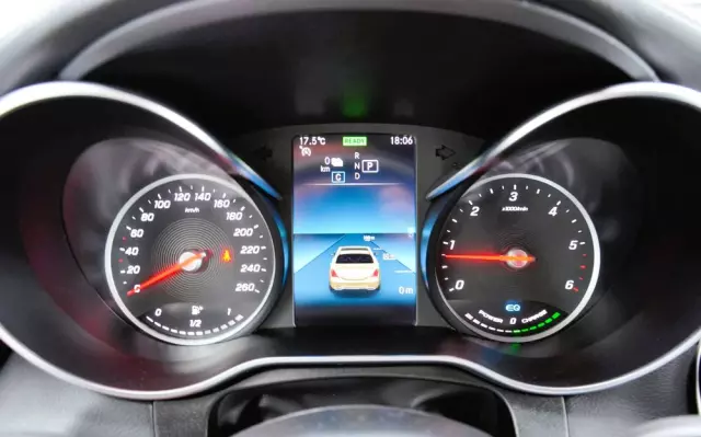 MERCEDES-BENZ GLC 300 de 4Matic 9G-TRONIC Exclusive