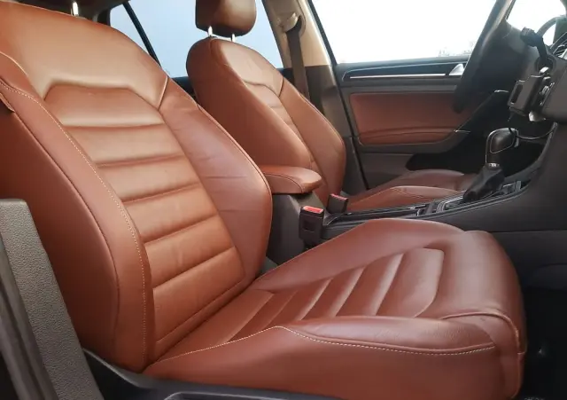 VOLKSWAGEN Golf 2.0 BlueTDI DSG Highline