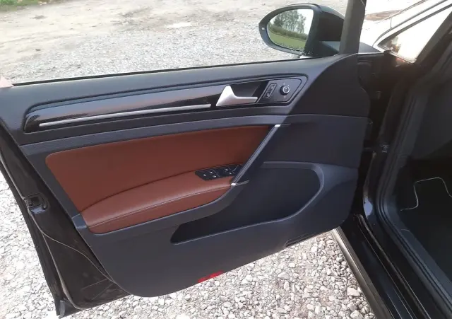 VOLKSWAGEN Golf 2.0 BlueTDI DSG Highline