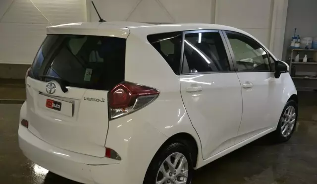 TOYOTA Verso-s 