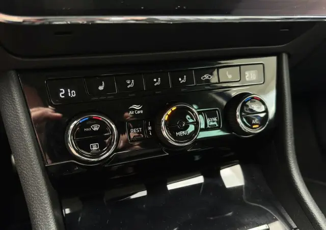 SKODA Superb 2.0 TDI SCR 4x4 L&K DSG