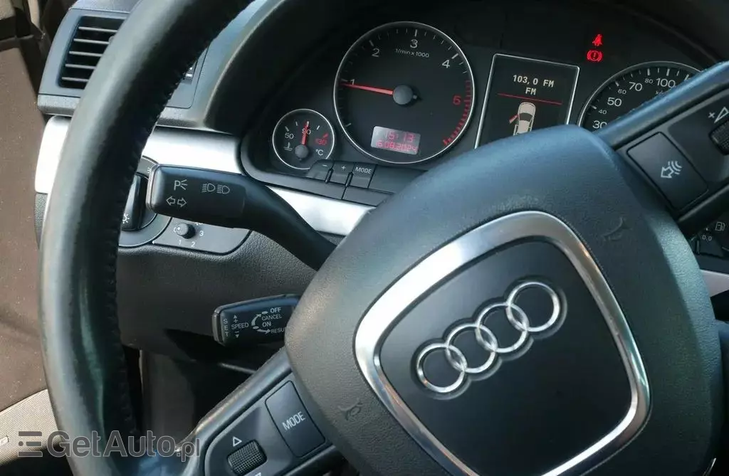 AUDI A4 