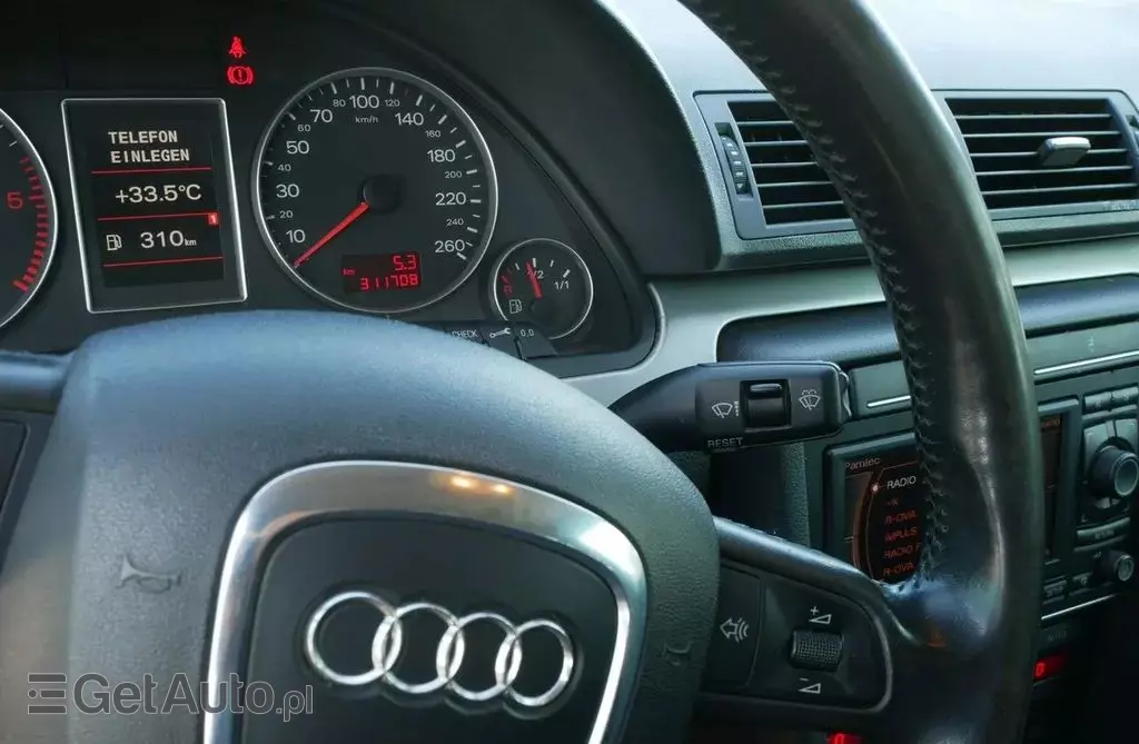 AUDI A4 