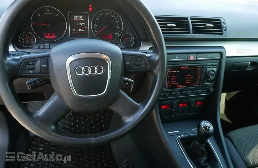 AUDI A4 
