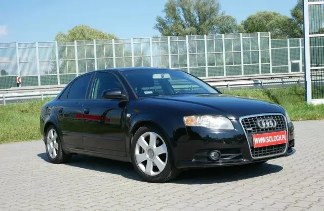 AUDI A4 
