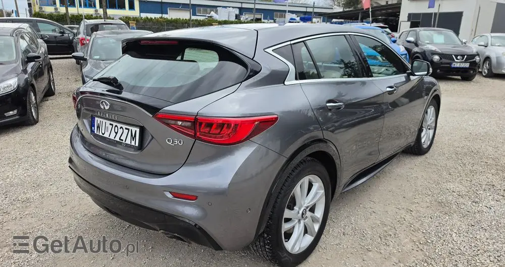 INFINITI QX30 2.0t Luxe Tech AWD 7DCT