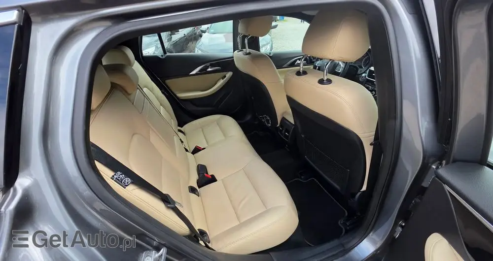 INFINITI QX30 2.0t Luxe Tech AWD 7DCT