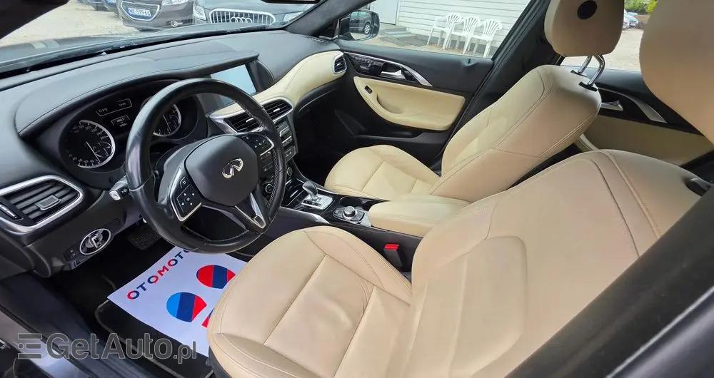 INFINITI QX30 2.0t Luxe Tech AWD 7DCT