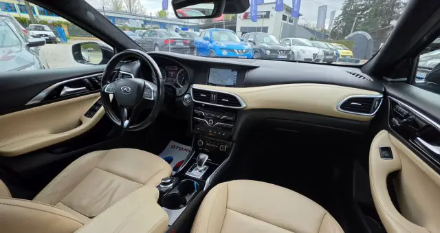 INFINITI QX30 2.0t Luxe Tech AWD 7DCT