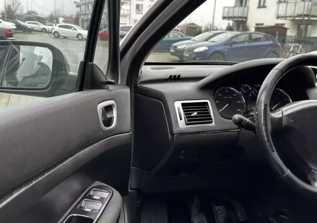 PEUGEOT 307 1.6 HDI Premium