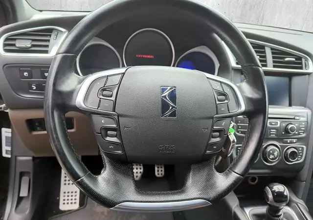 CITROËN DS4 THP 200 SportChic