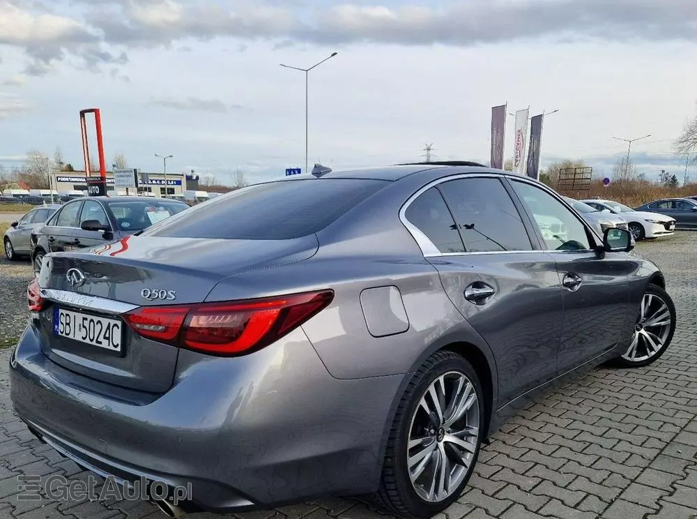 INFINITI Q50 