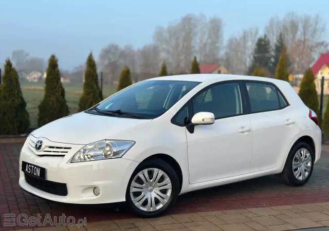 TOYOTA Auris 2.0 D-4D Premium