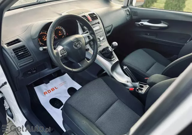 TOYOTA Auris 2.0 D-4D Premium