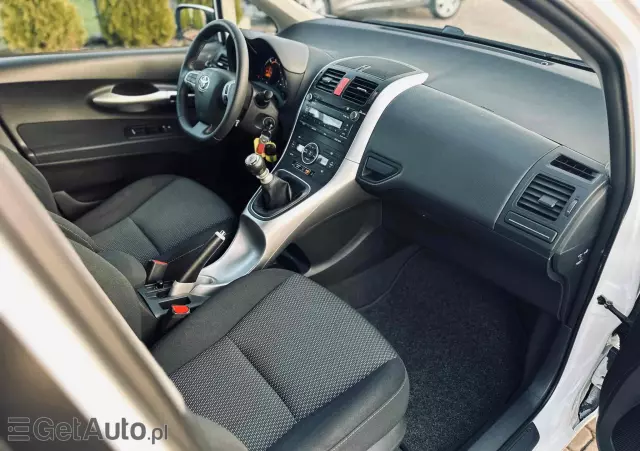 TOYOTA Auris 2.0 D-4D Premium